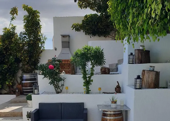 Reina Del Atlantico By Rivero Villa *