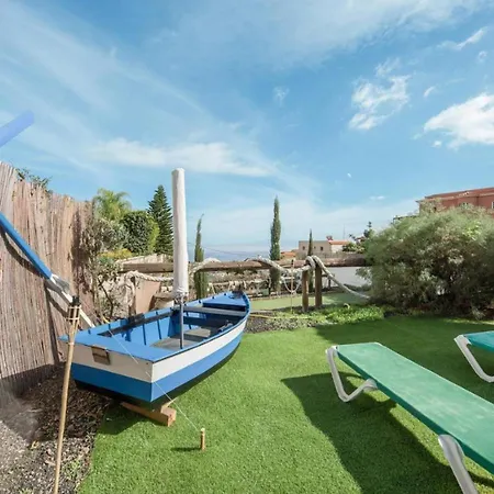 Reina Del Atlántico By Rivero *