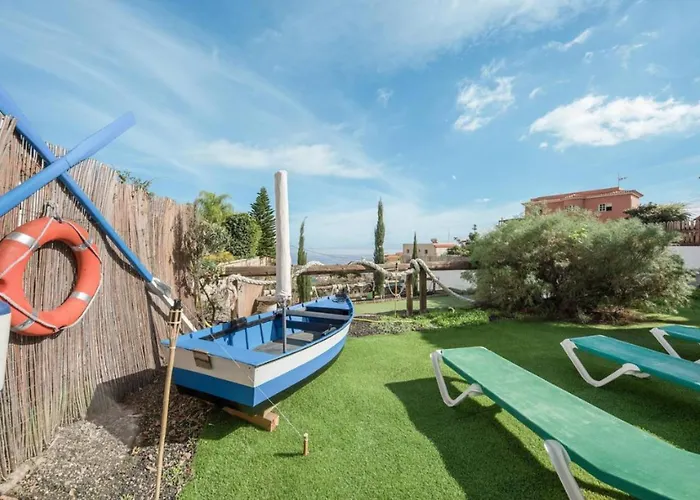 Reina Del Atlantico By Rivero *