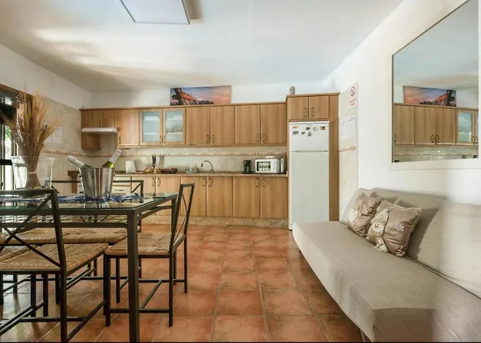 Reina Del Atlantico By Rivero Villa Candelaria