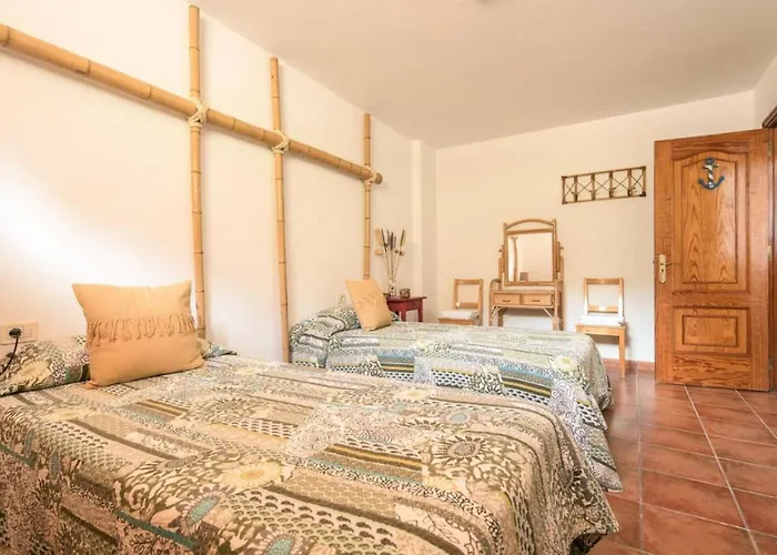 Reina Del Atlantico By Rivero